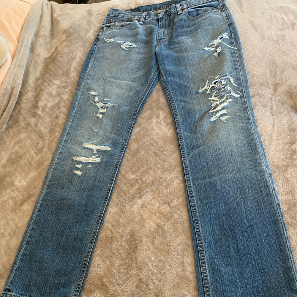 Levi’s Distressed Jeans